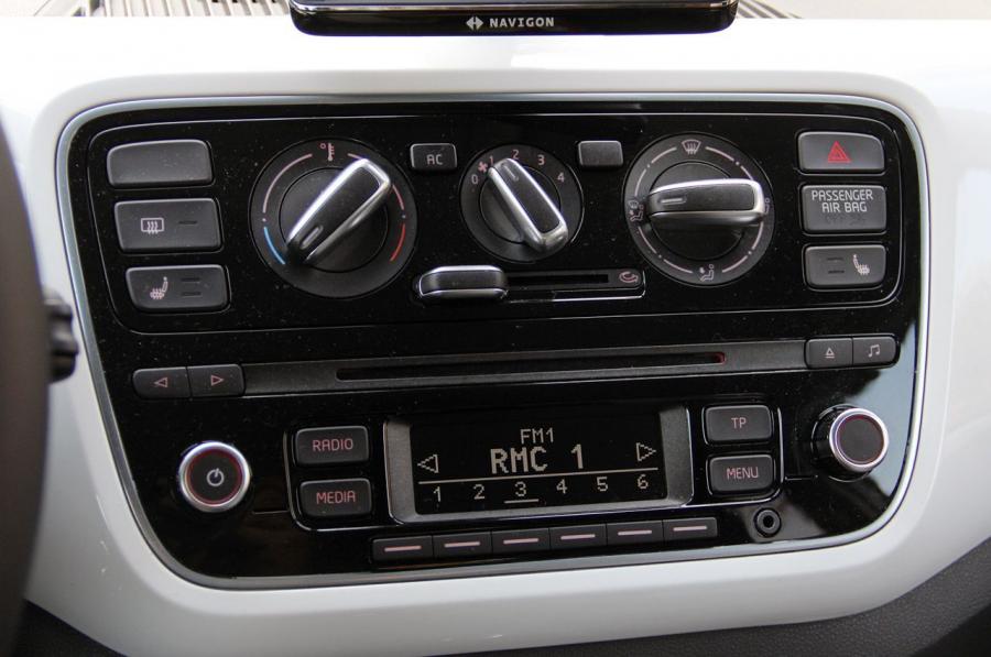  Volkswagen up! 2011 года  (фото 113 из 173)